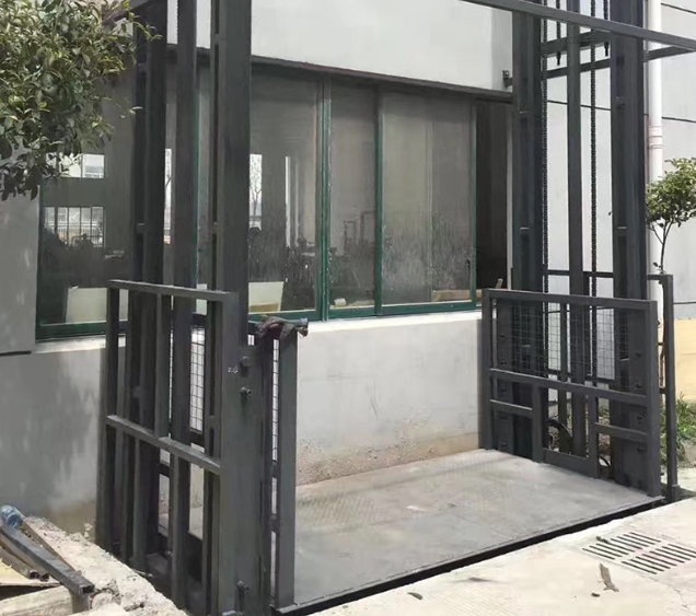 樟树导轨式施工升降机助力民生工程提速增效