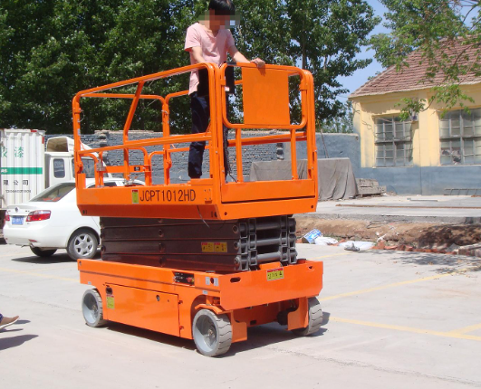 樟树移动式升降平台规格与使用规范